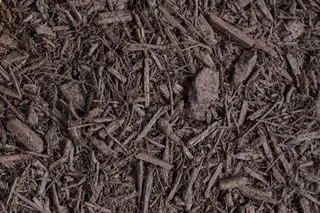 brown-dyed-mulch