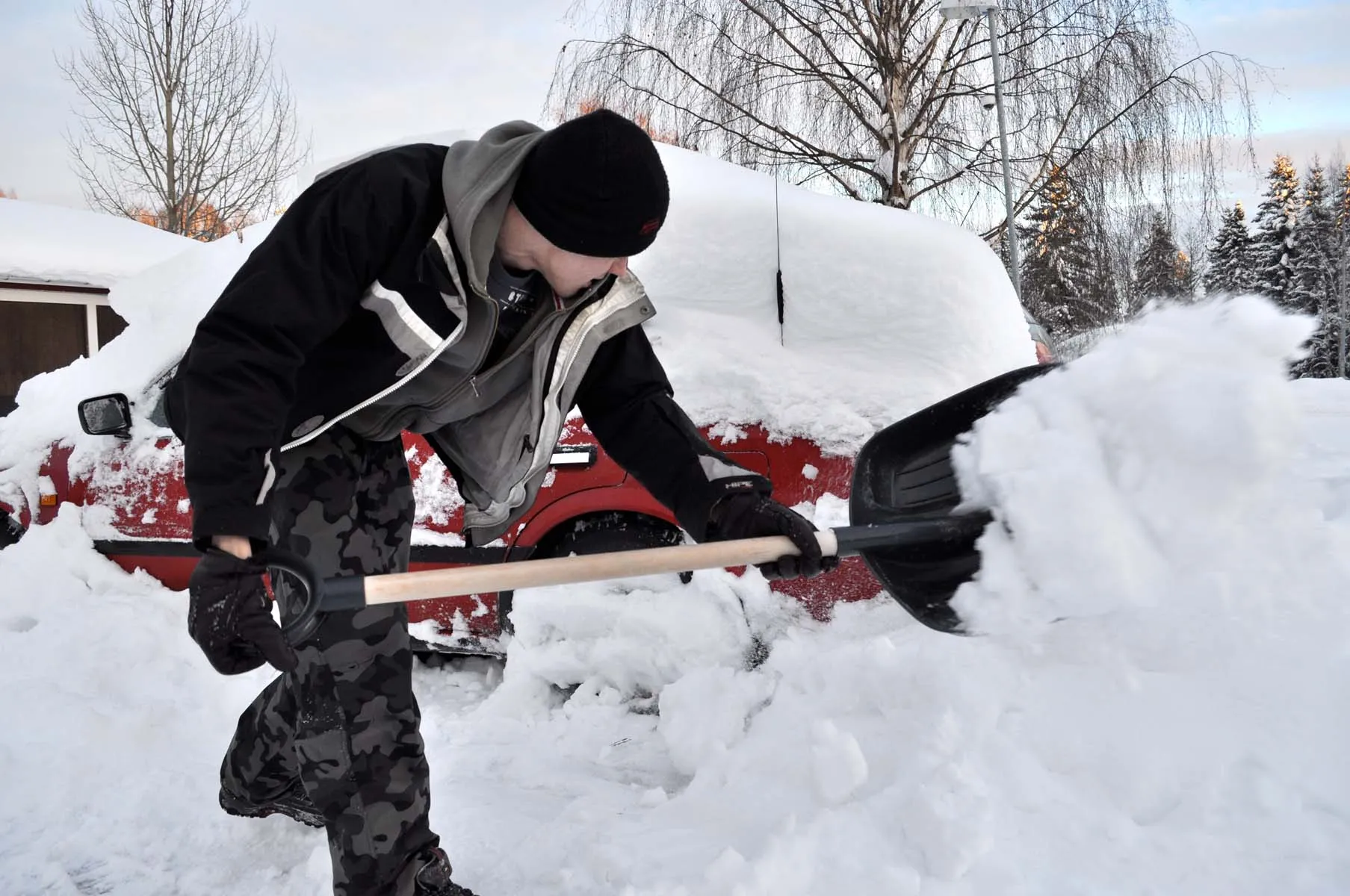 Snow shoveling and Sidewalk Clearing